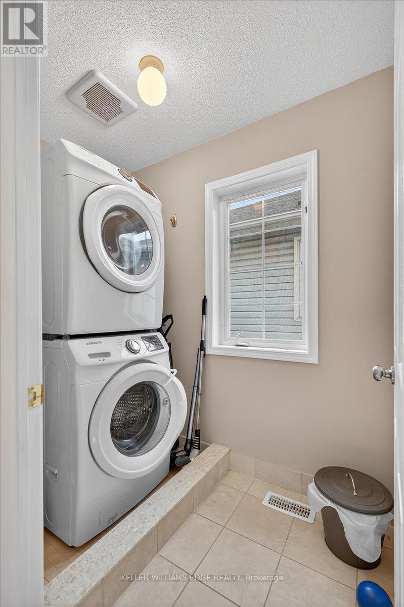 616 Iris Court, Burlington, Ontario  L7L 7A1 - Photo 25 - W12540842