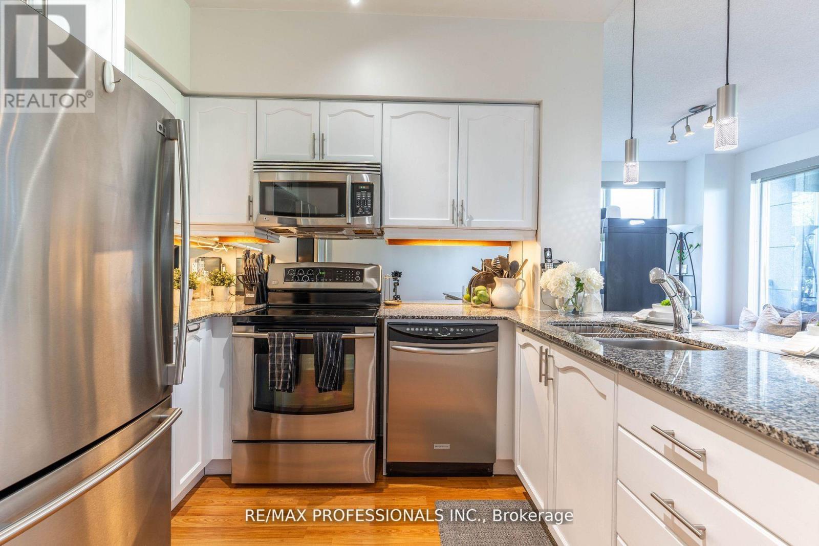 203 - 58 Marine Parade Drive, Toronto, Ontario  M8V 4G1 - Photo 12 - W12540870