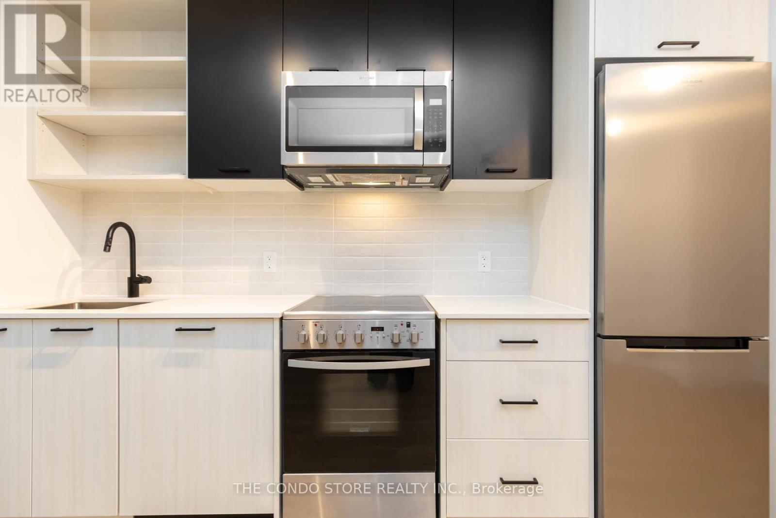 524 - 2300 St. Clair Avenue W, Toronto, Ontario  M6N 1K8 - Photo 12 - W12540878