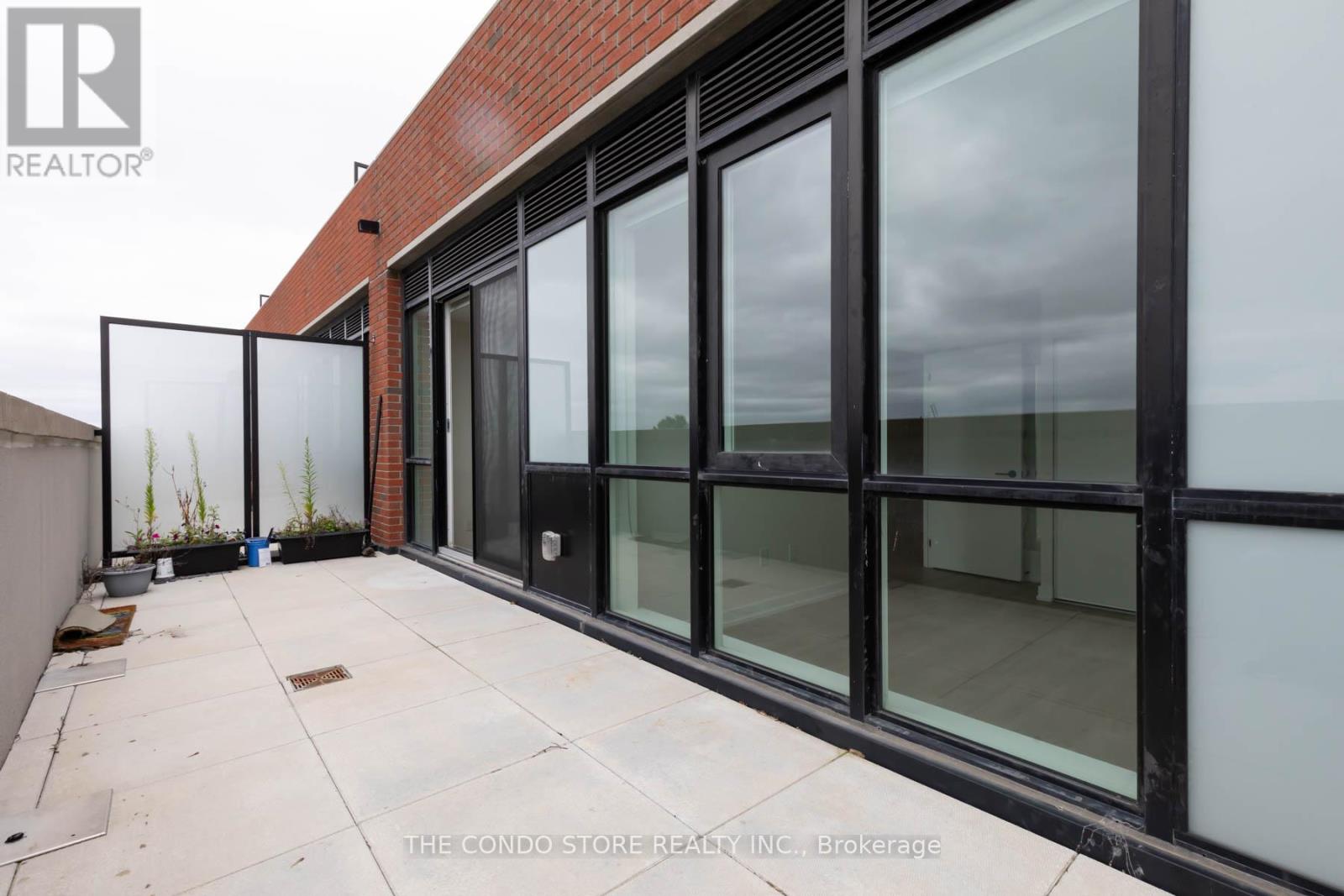 524 - 2300 St. Clair Avenue W, Toronto, Ontario  M6N 1K8 - Photo 30 - W12540878