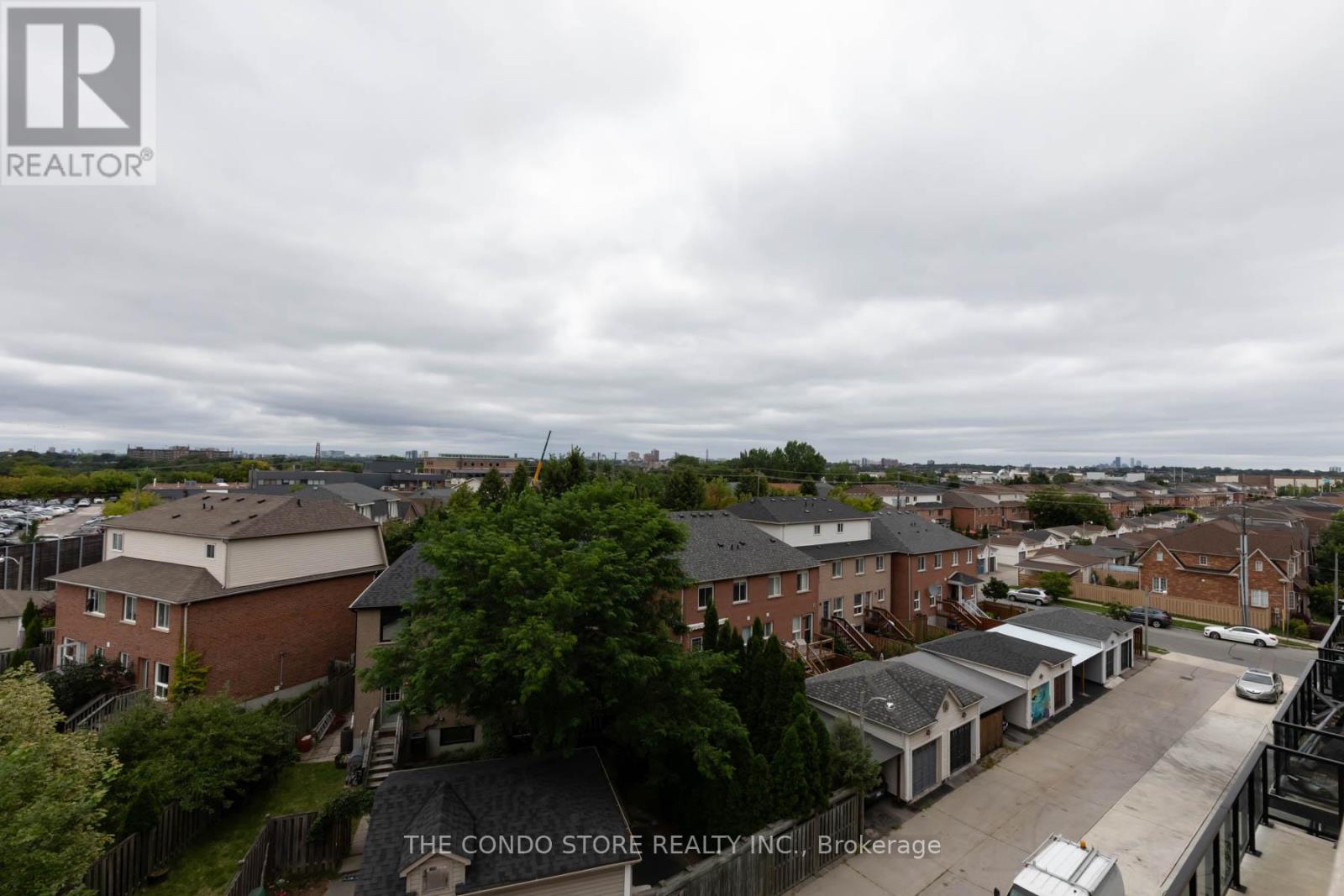 524 - 2300 St. Clair Avenue W, Toronto, Ontario  M6N 1K8 - Photo 31 - W12540878