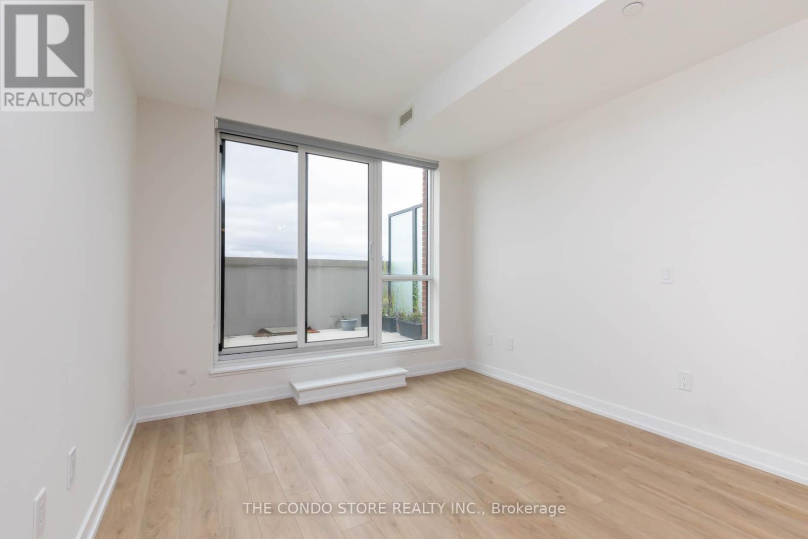 524 - 2300 St. Clair Avenue W, Toronto, Ontario  M6N 1K8 - Photo 9 - W12540878