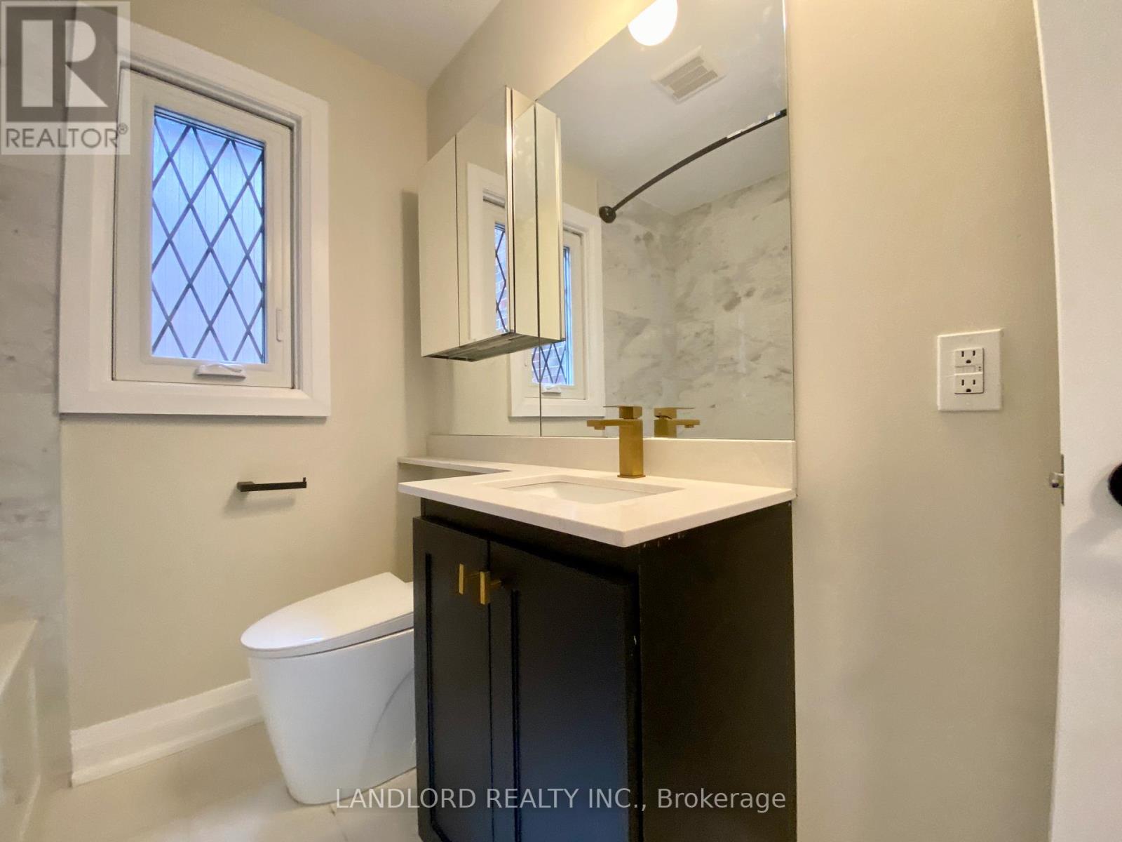 9 - 2520 Bloor Street W, Toronto, Ontario  M6S 1R8 - Photo 13 - W12540908