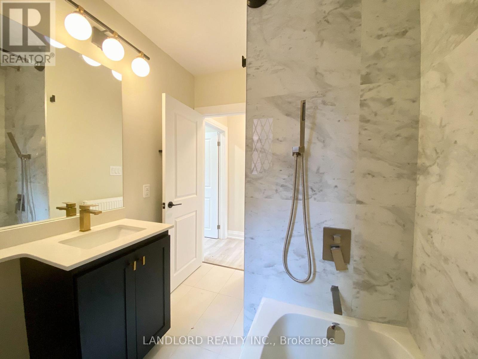 9 - 2520 Bloor Street W, Toronto, Ontario  M6S 1R8 - Photo 14 - W12540908