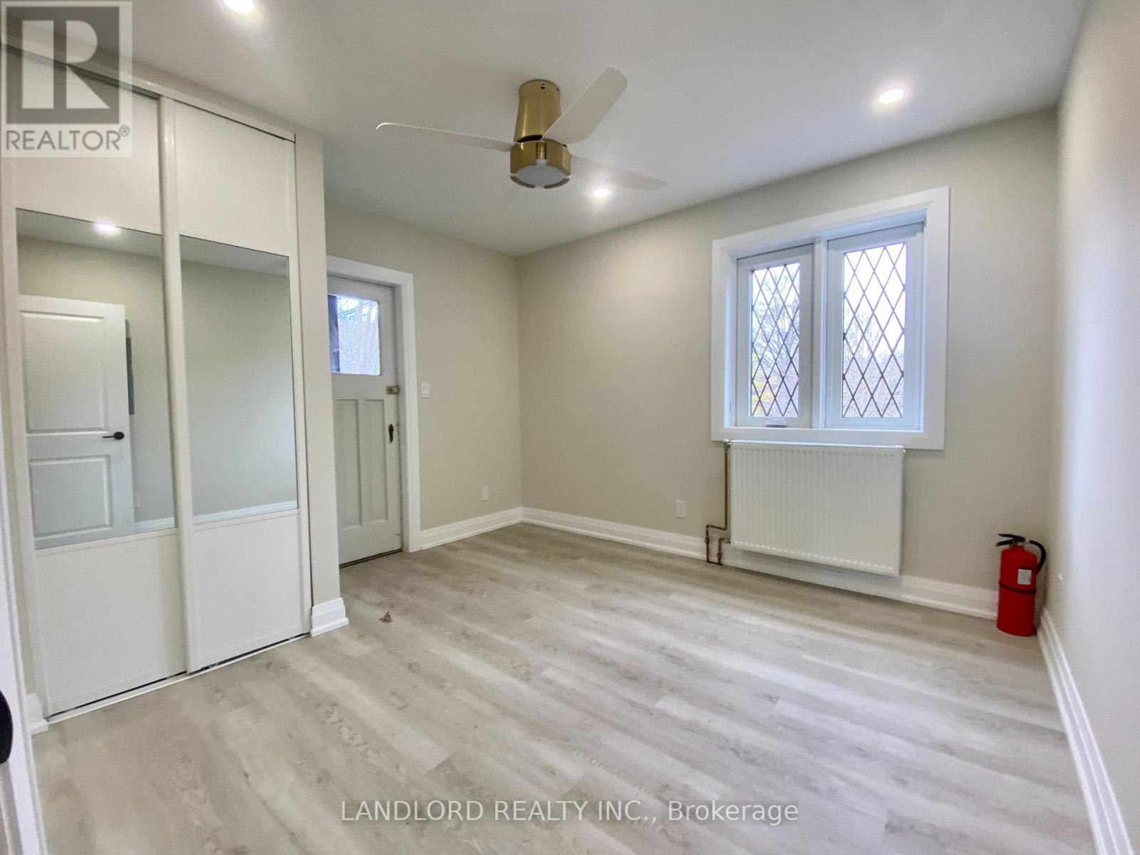 9 - 2520 Bloor Street W, Toronto, Ontario  M6S 1R8 - Photo 15 - W12540908