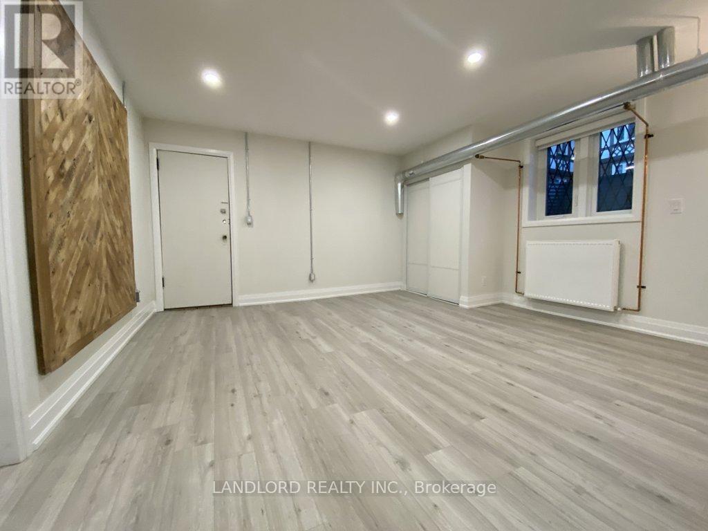 1 - 2520 Bloor Street W, Toronto, Ontario  M6S 1R8 - Photo 12 - W12540914