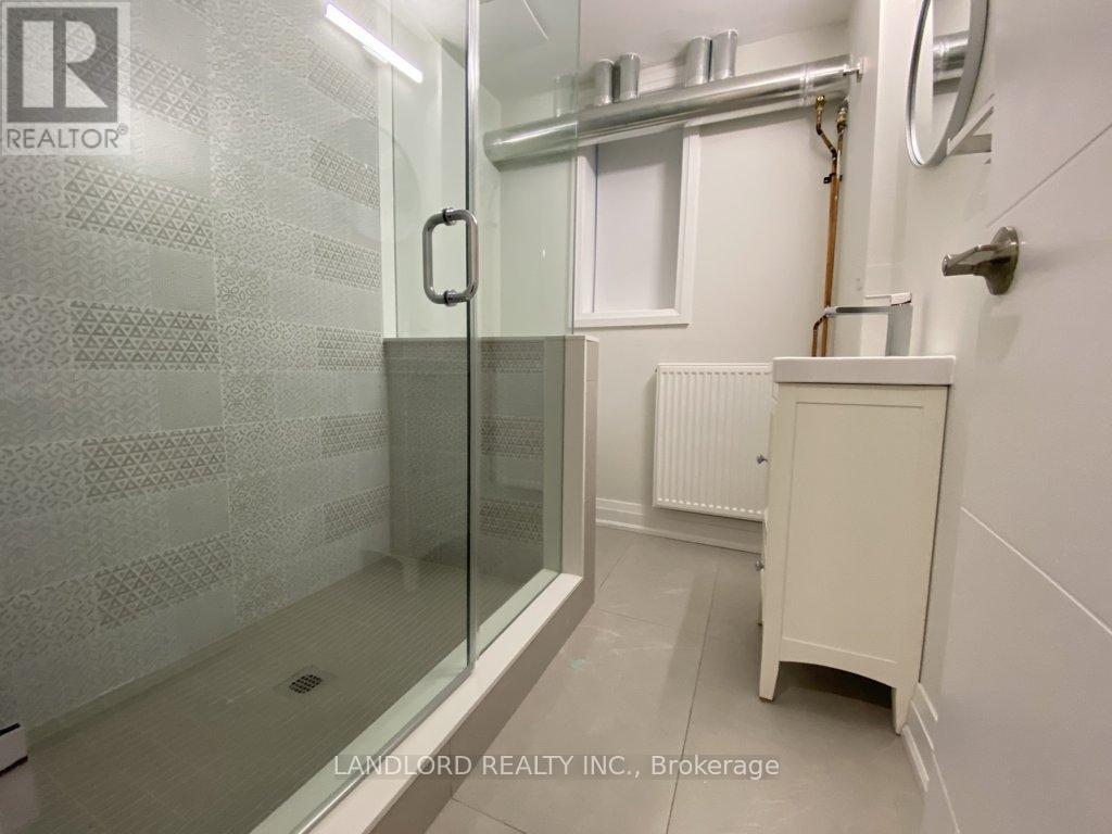 1 - 2520 Bloor Street W, Toronto, Ontario  M6S 1R8 - Photo 18 - W12540914