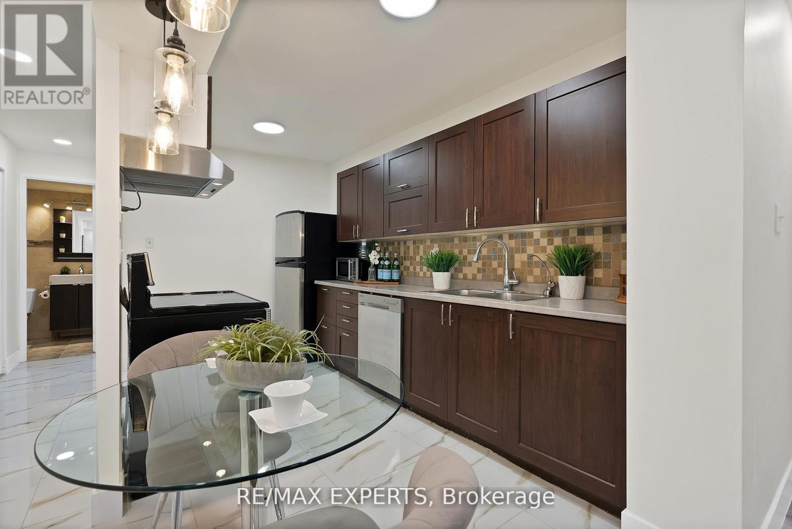 1013 - 390 Dixon Road, Toronto, Ontario  M9R 1T4 - Photo 12 - W12540934