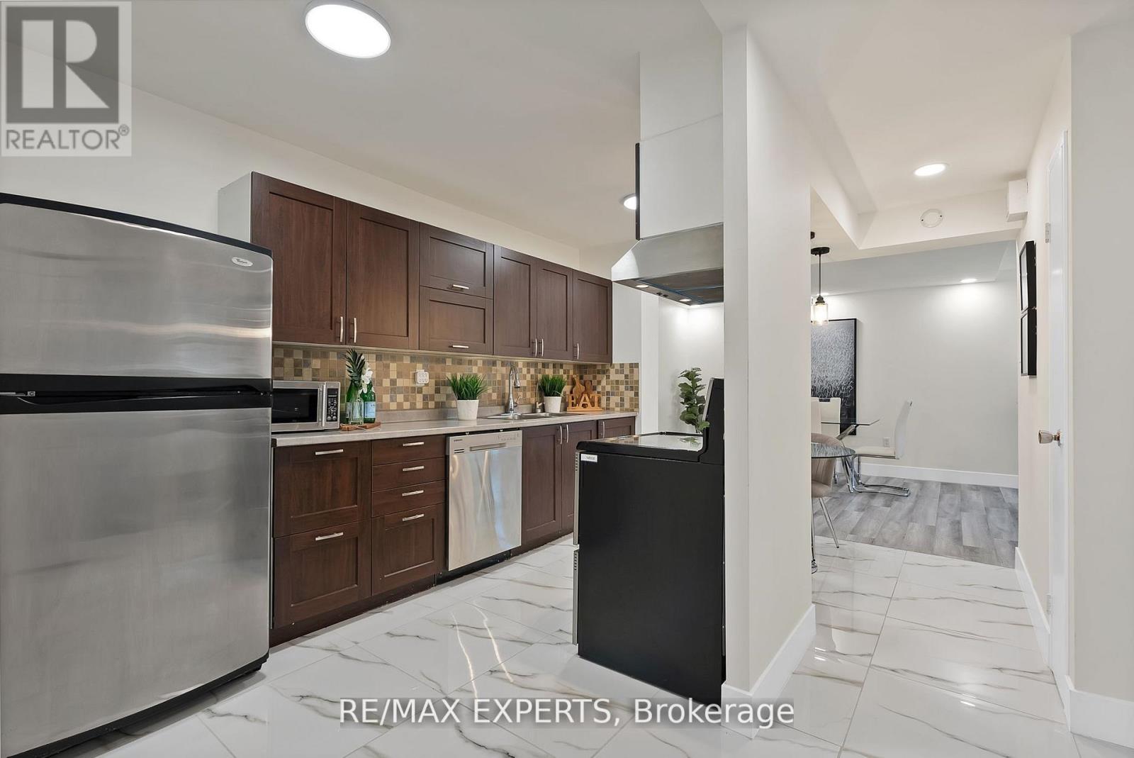 1013 - 390 Dixon Road, Toronto, Ontario  M9R 1T4 - Photo 15 - W12540934