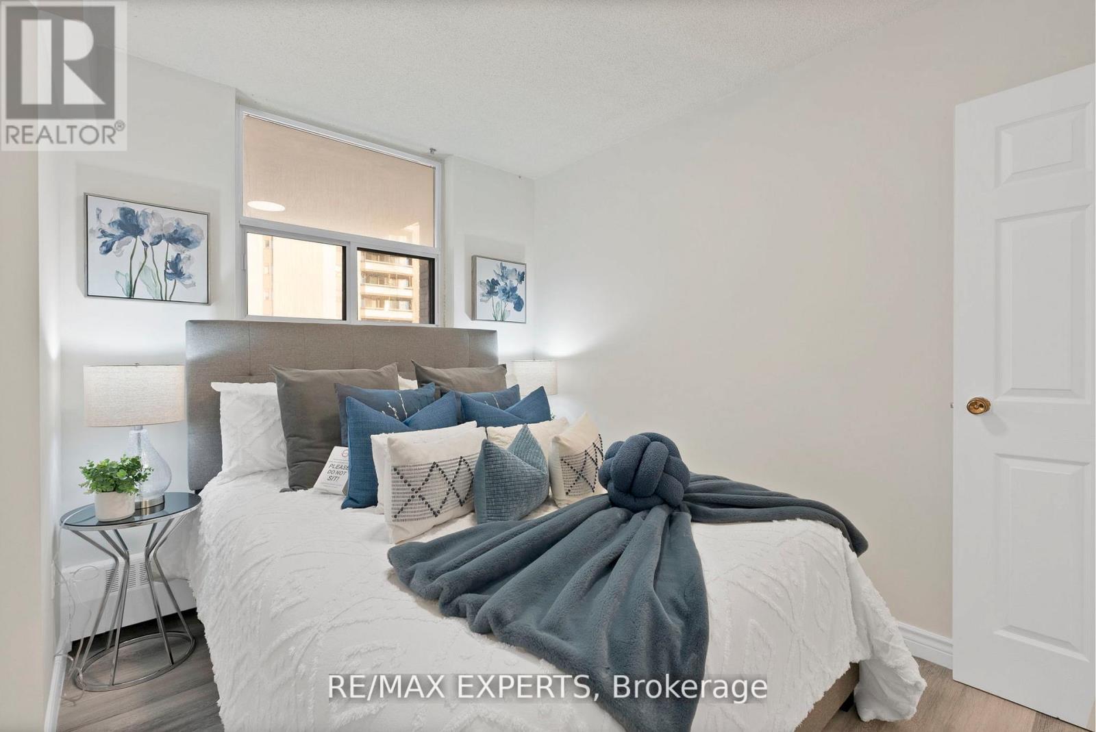 1013 - 390 Dixon Road, Toronto, Ontario  M9R 1T4 - Photo 27 - W12540934