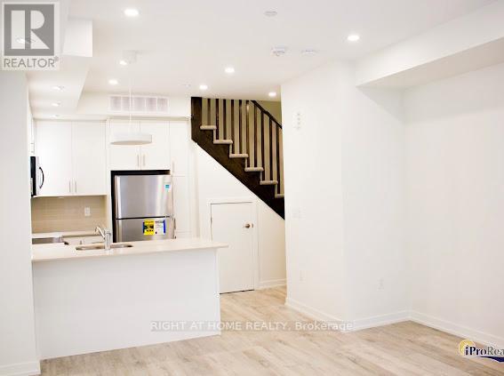 30 - 3550 Colonial Drive, Mississauga, Ontario  L5L 0C1 - Photo 4 - W12540952