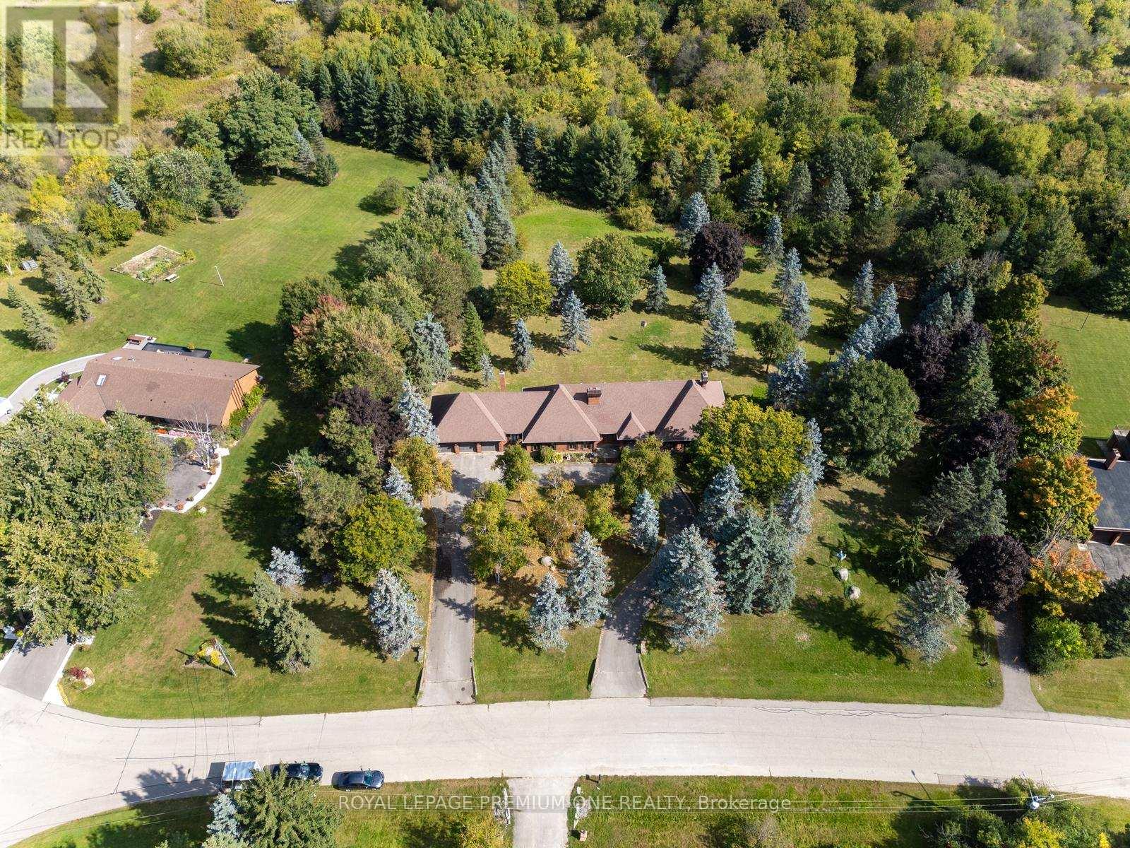 8 Beamish Court, Brampton, Ontario  L6P 0X8 - Photo 37 - W12540976