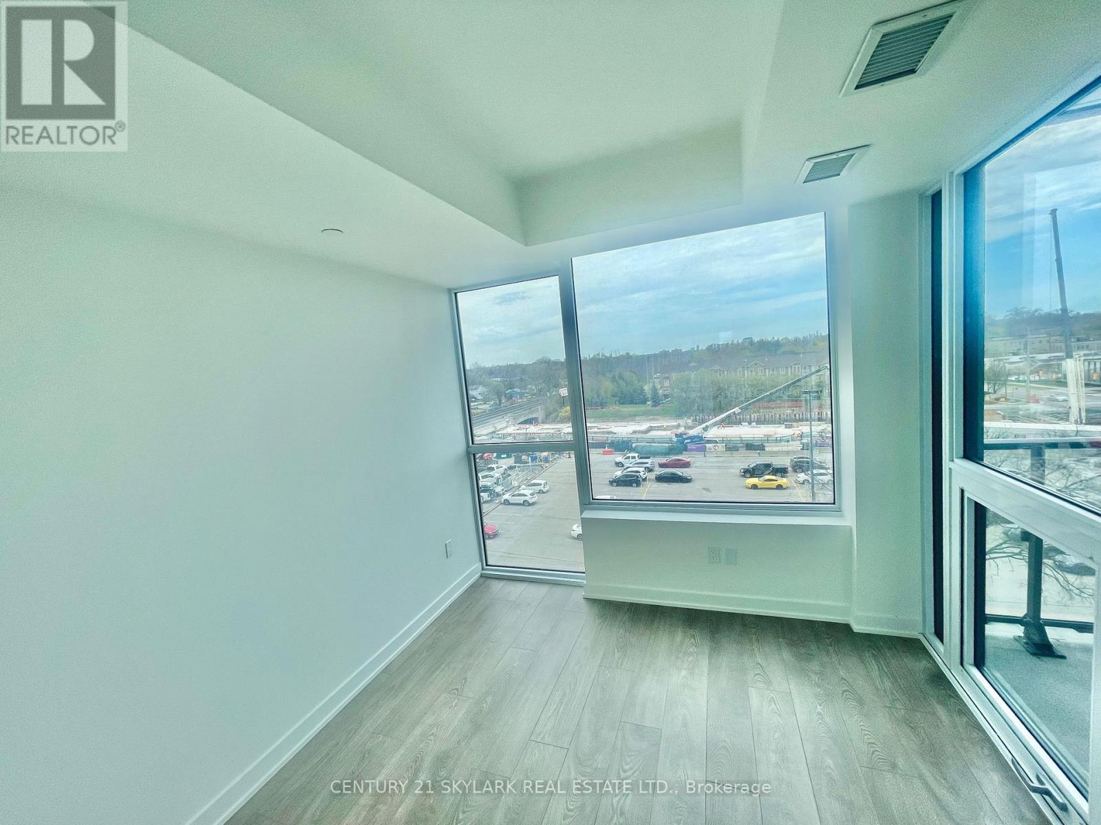 522 - 28 Ann Street, Mississauga, Ontario  L5G 3E1 - Photo 8 - W12540984