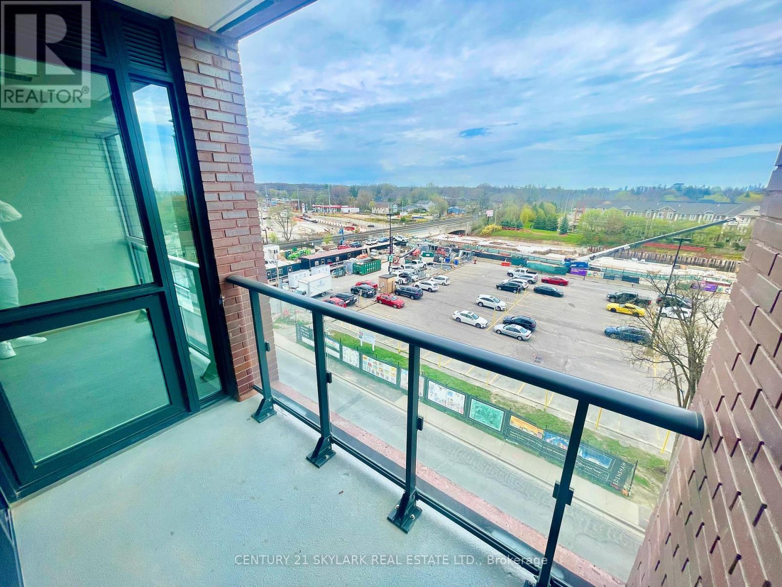 522 - 28 Ann Street, Mississauga, Ontario  L5G 3E1 - Photo 9 - W12540984