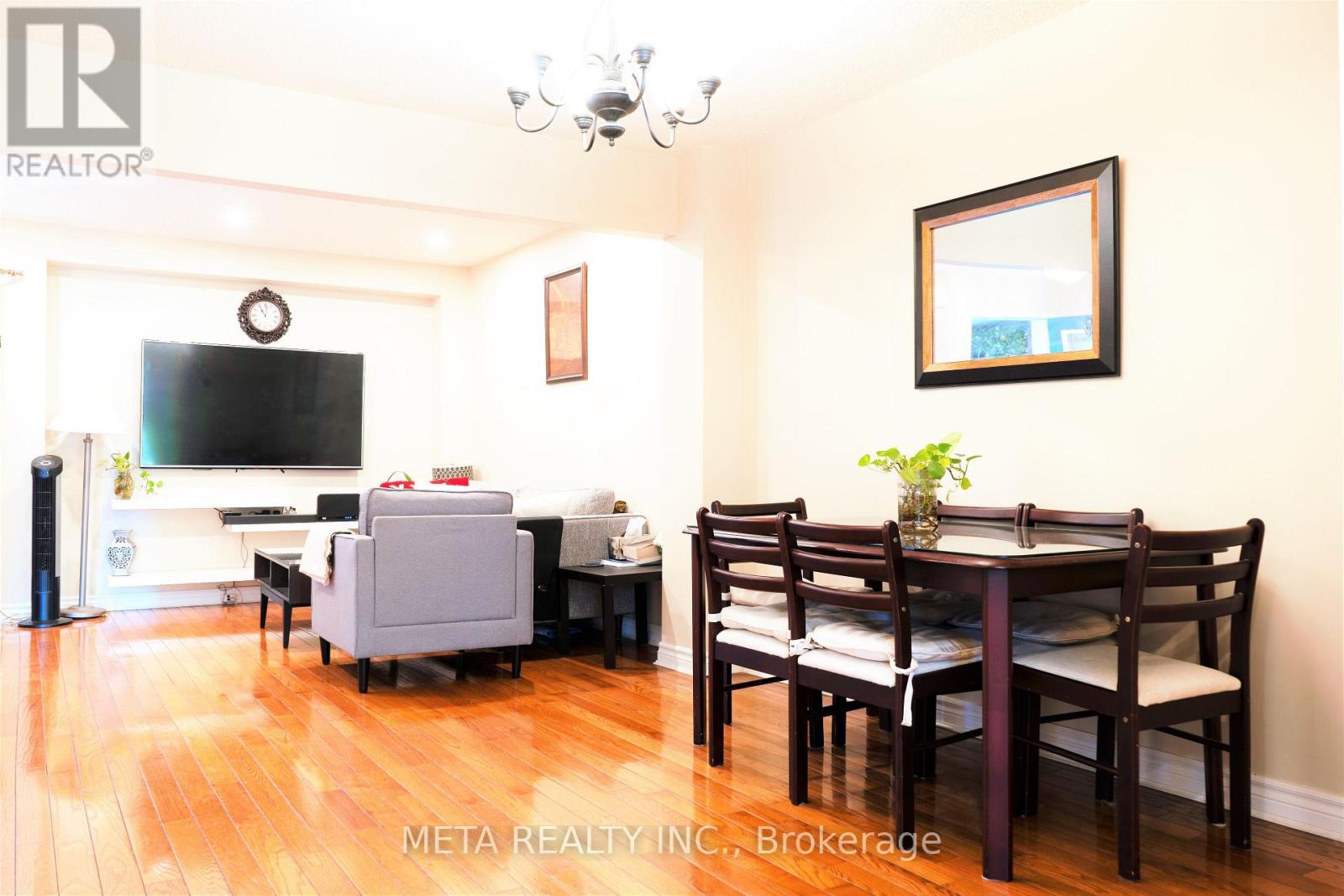 108 Lent Crescent, Brampton, Ontario  L6Y 4X7 - Photo 9 - W12540986