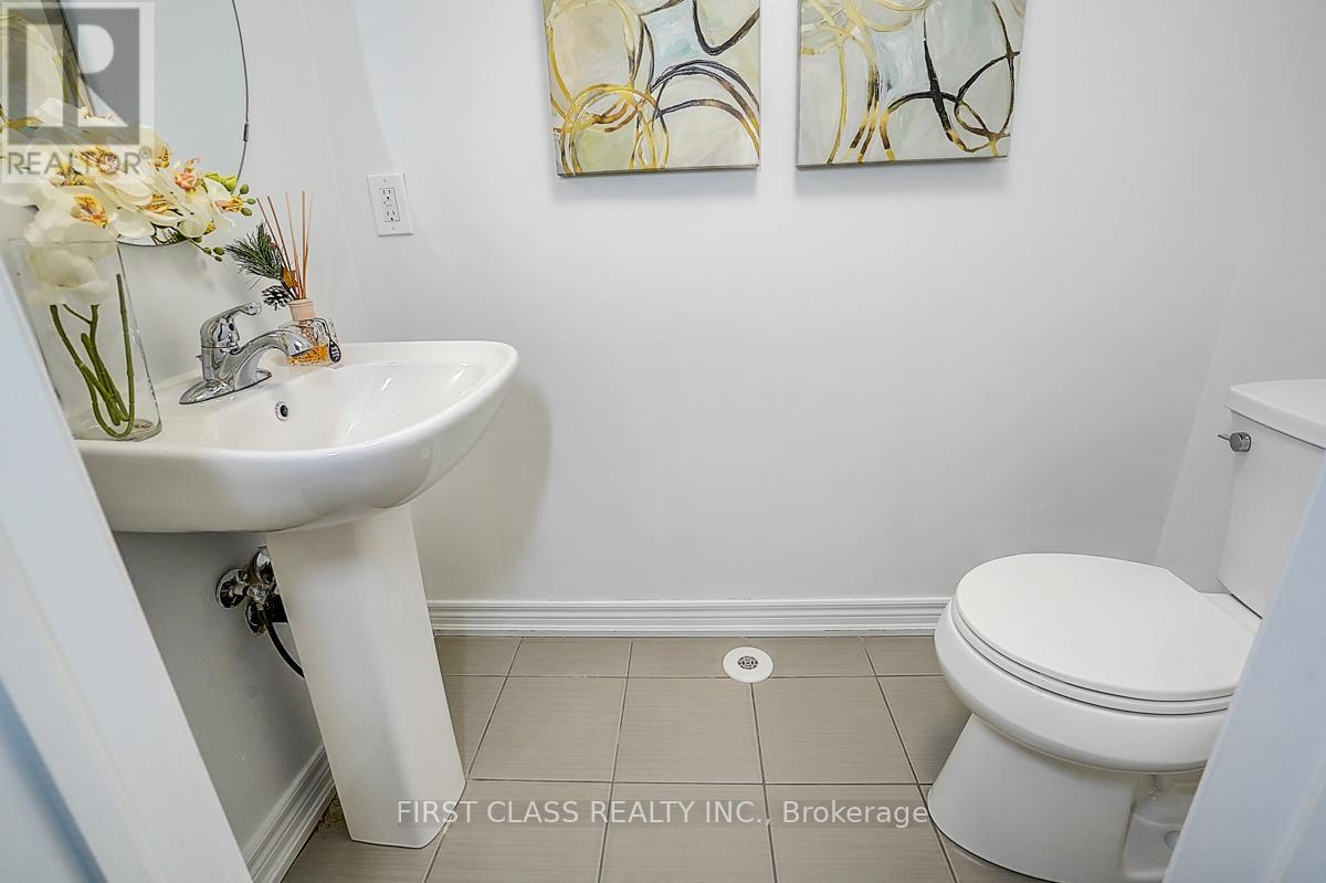 10008 Mccowan Road, Markham, Ontario  L6C 0N3 - Photo 8 - N12540812