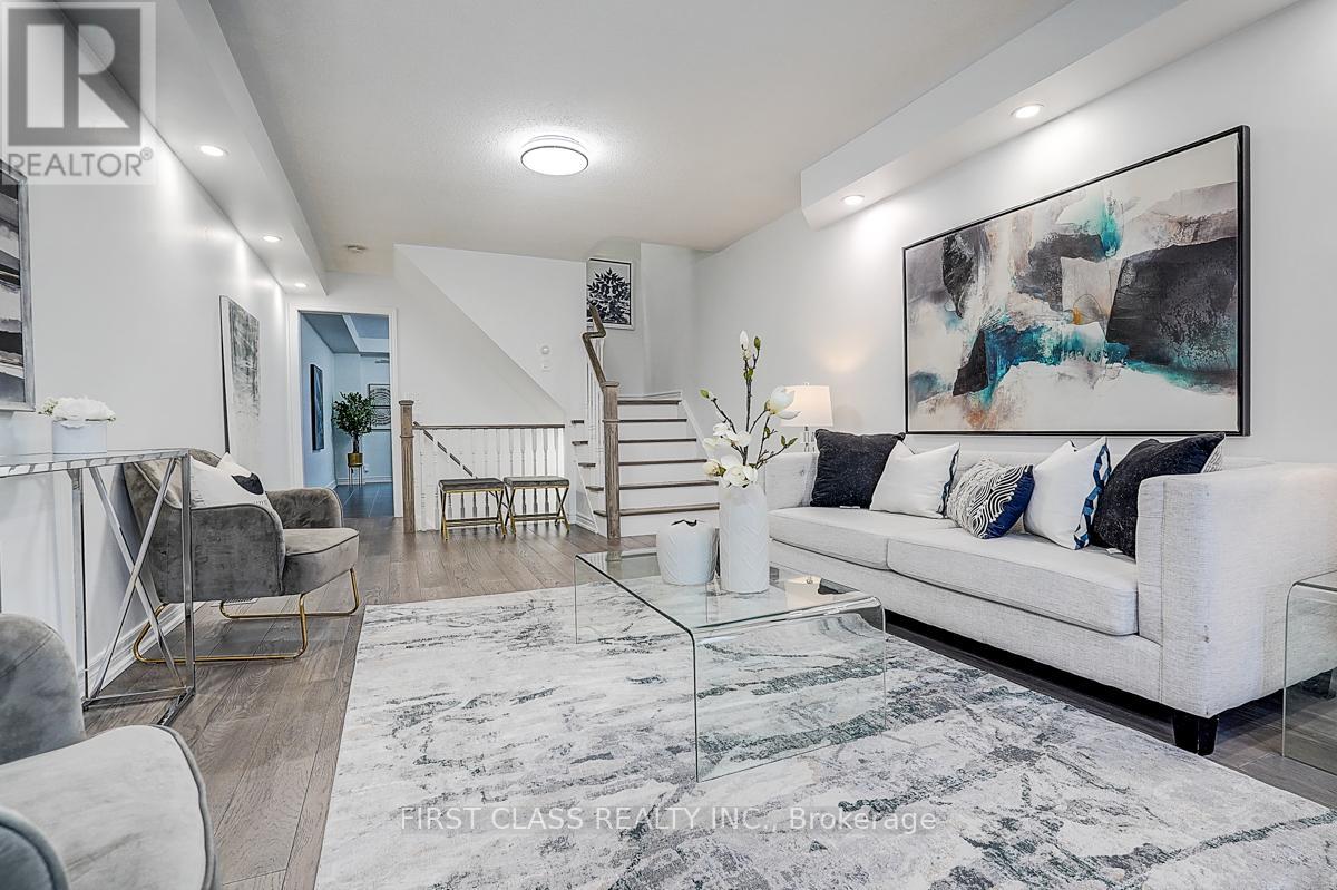 10008 Mccowan Road, Markham, Ontario  L6C 0N3 - Photo 12 - N12540812