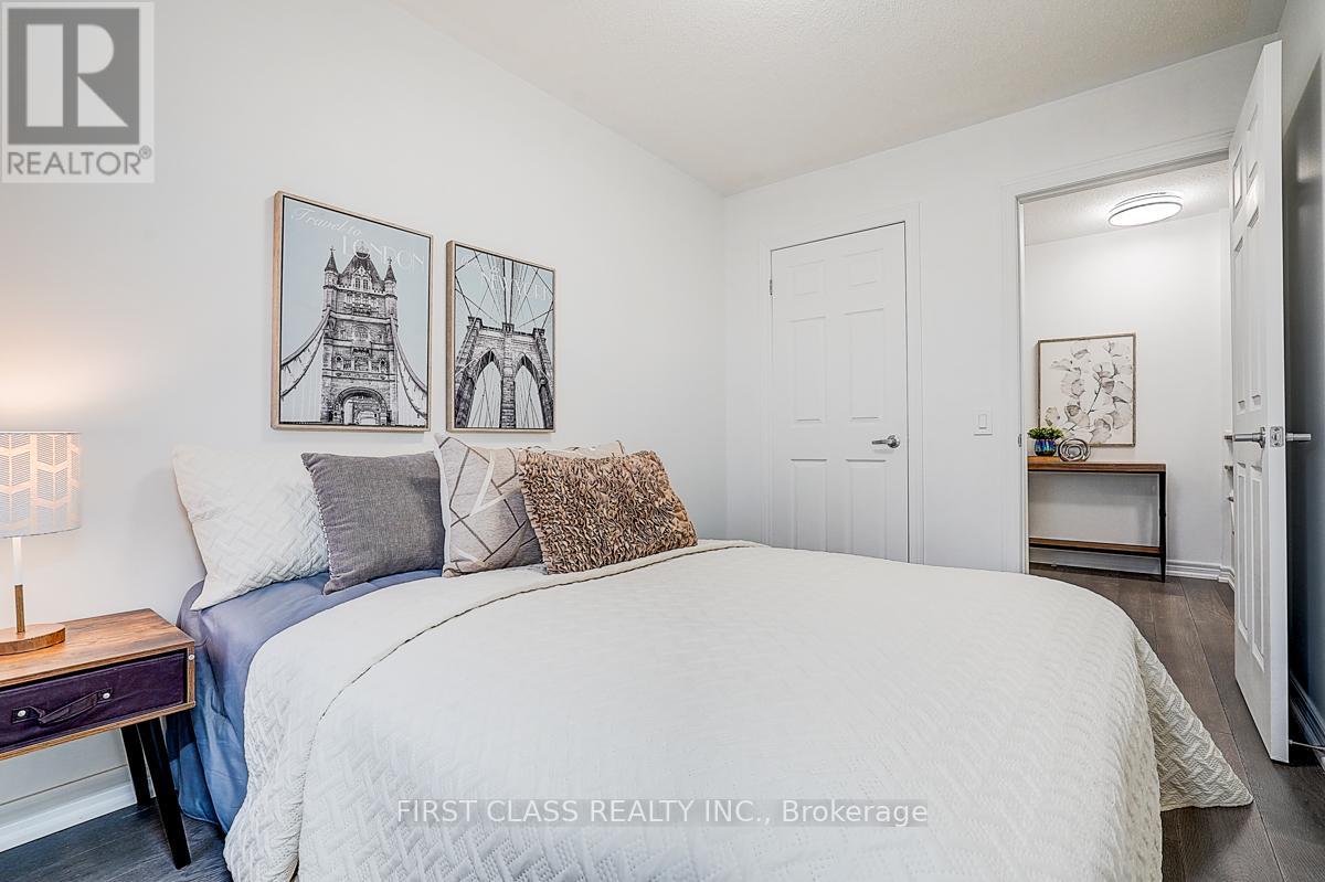 10008 Mccowan Road, Markham, Ontario  L6C 0N3 - Photo 5 - N12540812