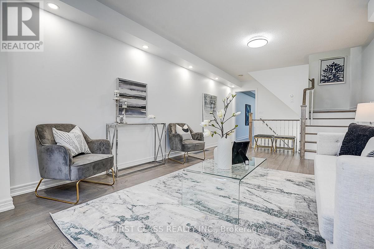 10008 Mccowan Road, Markham, Ontario  L6C 0N3 - Photo 13 - N12540812