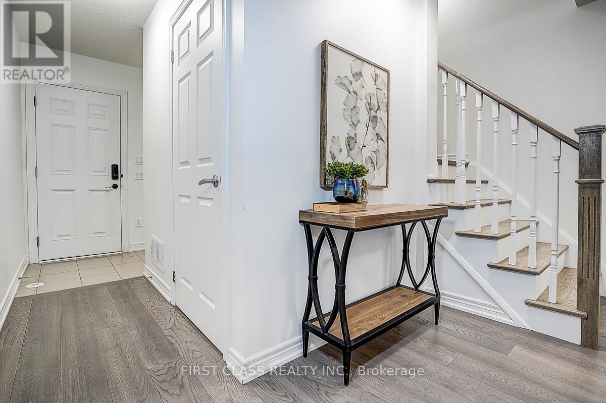 10008 Mccowan Road, Markham, Ontario  L6C 0N3 - Photo 6 - N12540812