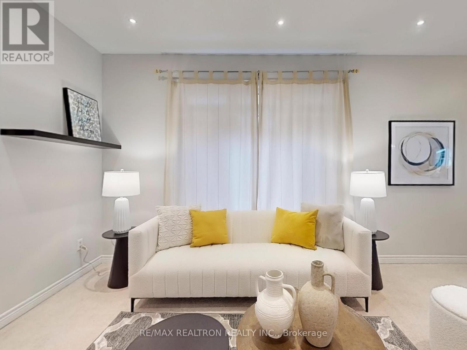 39 Venture Avenue, Richmond Hill, Ontario L4S 2P2 - Photo 5 - N12535824