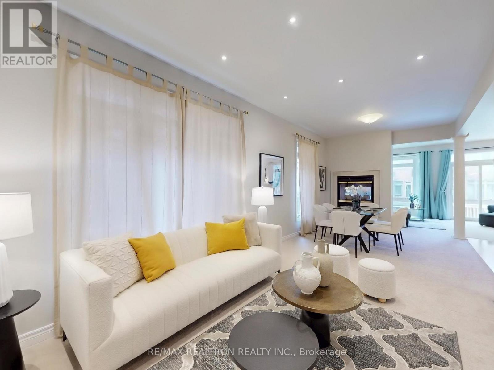 39 Venture Avenue, Richmond Hill, Ontario L4S 2P2 - Photo 4 - N12535824