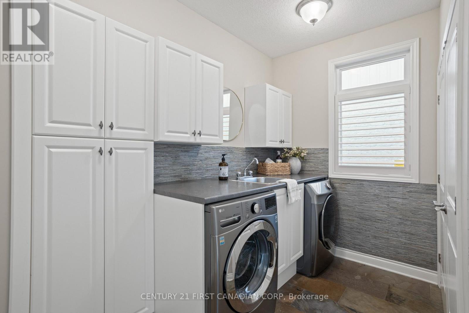 792 Redtail Trail, London North, Ontario  N6H 5X3 - Photo 20 - X12541056