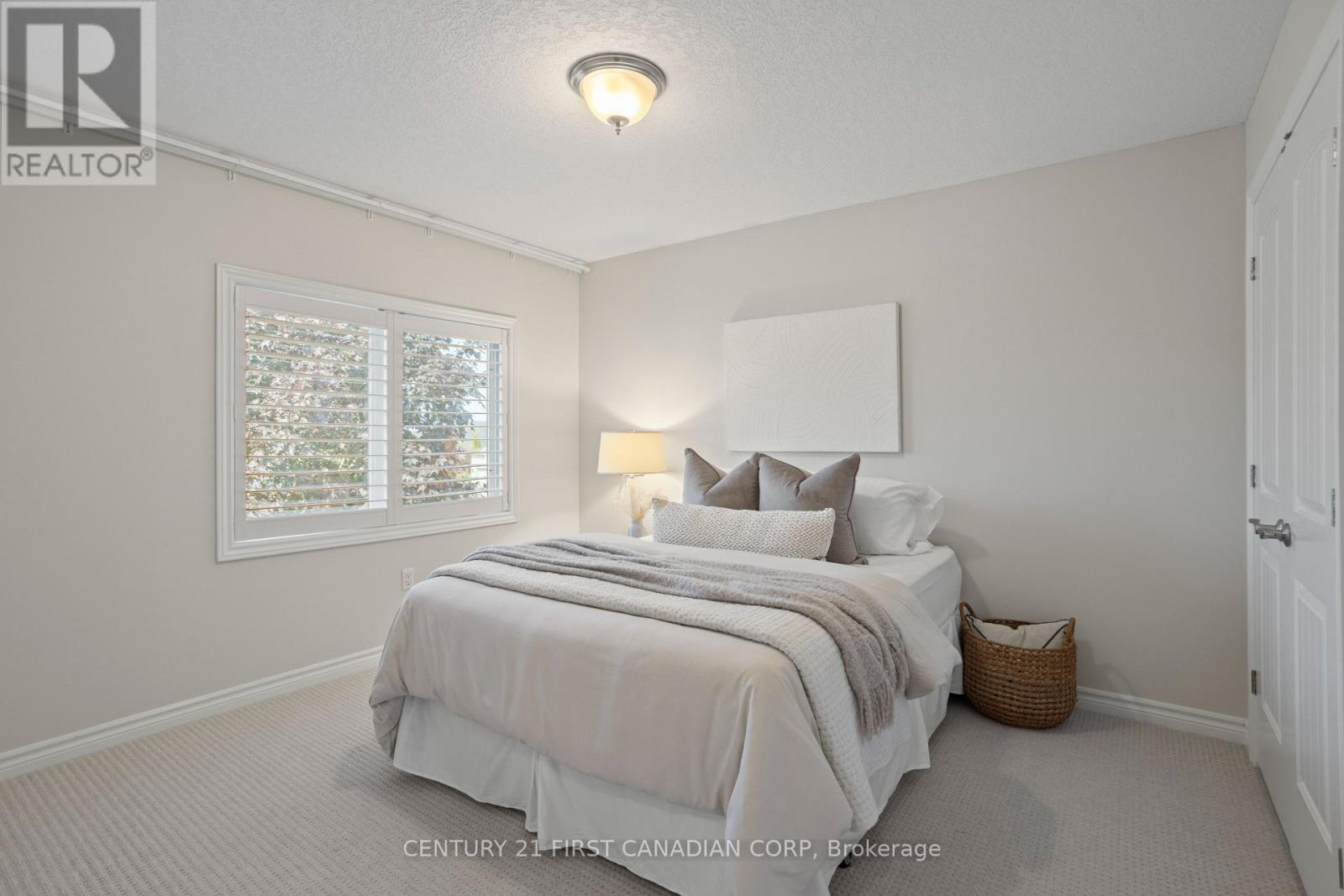 792 Redtail Trail, London North, Ontario  N6H 5X3 - Photo 31 - X12541056