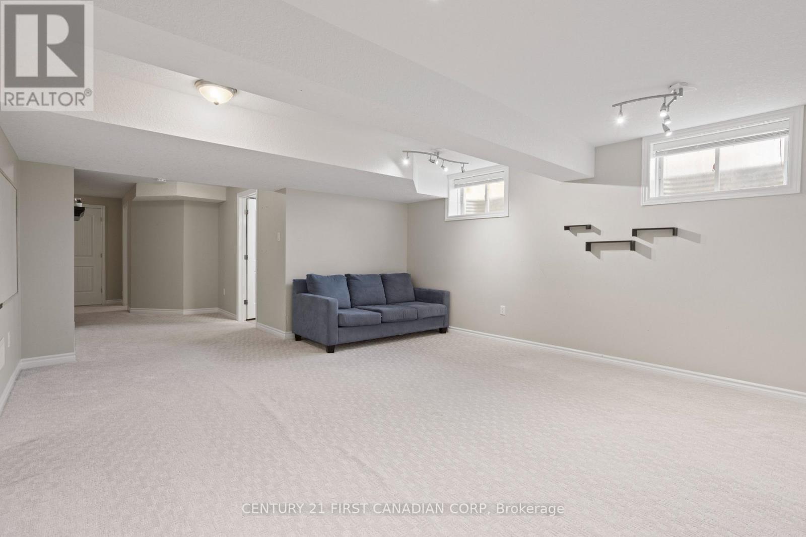 792 Redtail Trail, London North, Ontario  N6H 5X3 - Photo 37 - X12541056