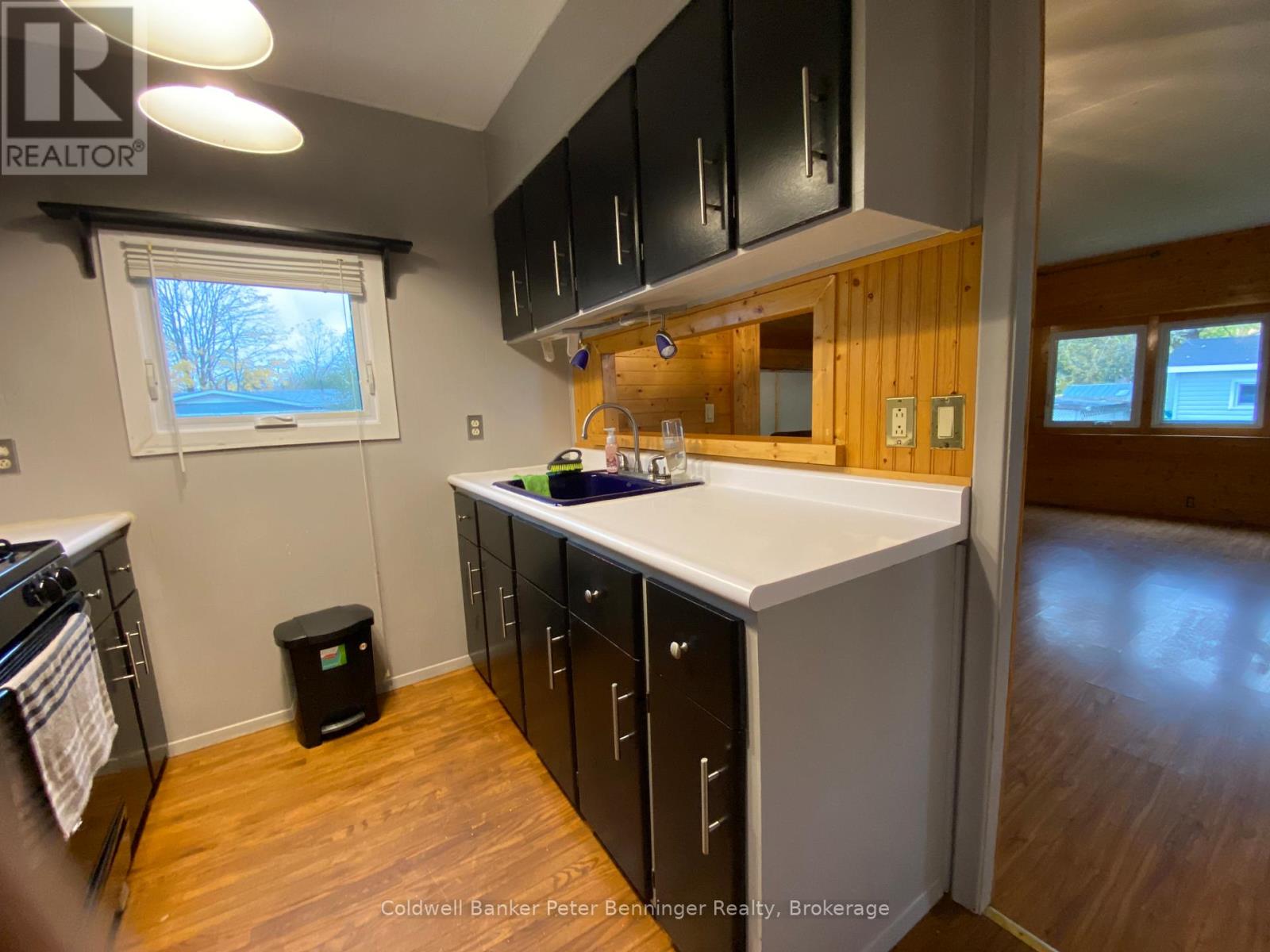 31 Webster Street, Kincardine, Ontario  N0G 2T0 - Photo 8 - X12539562