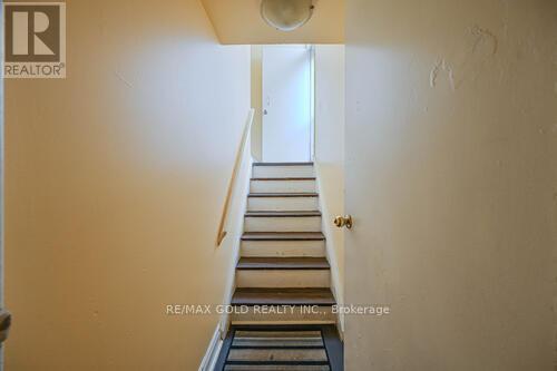 3274 Clara Drive, Mississauga, Ontario  L4T 2C7 - Photo 34 - W12528938