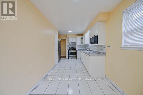 3274 Clara Drive, Mississauga, Ontario  L4T 2C7 - Photo 16 - W12528938