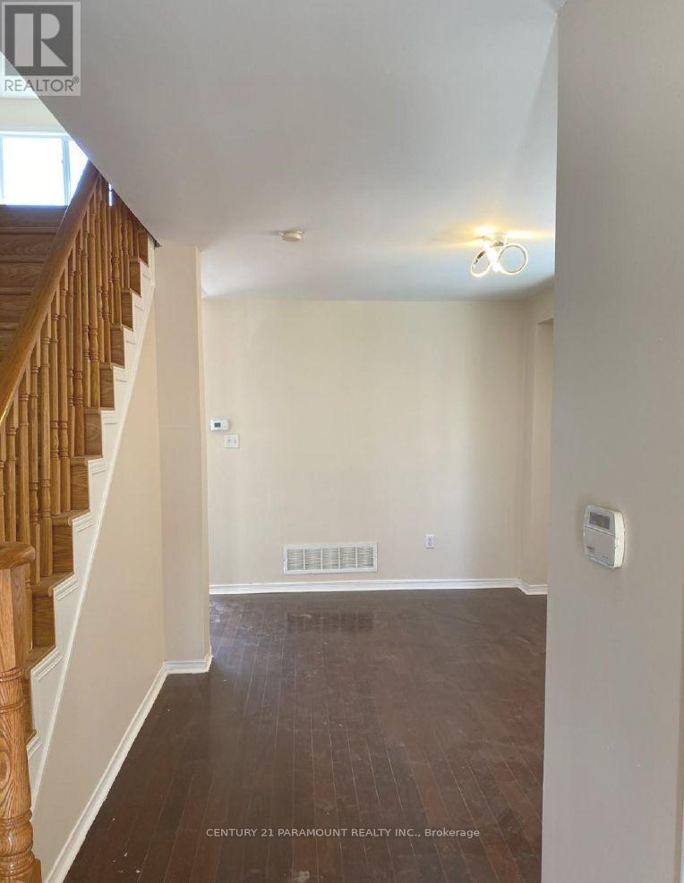 Upper - 23 Sunnybrook Crescent, Brampton, Ontario  L7A 2K2 - Photo 6 - W12539030