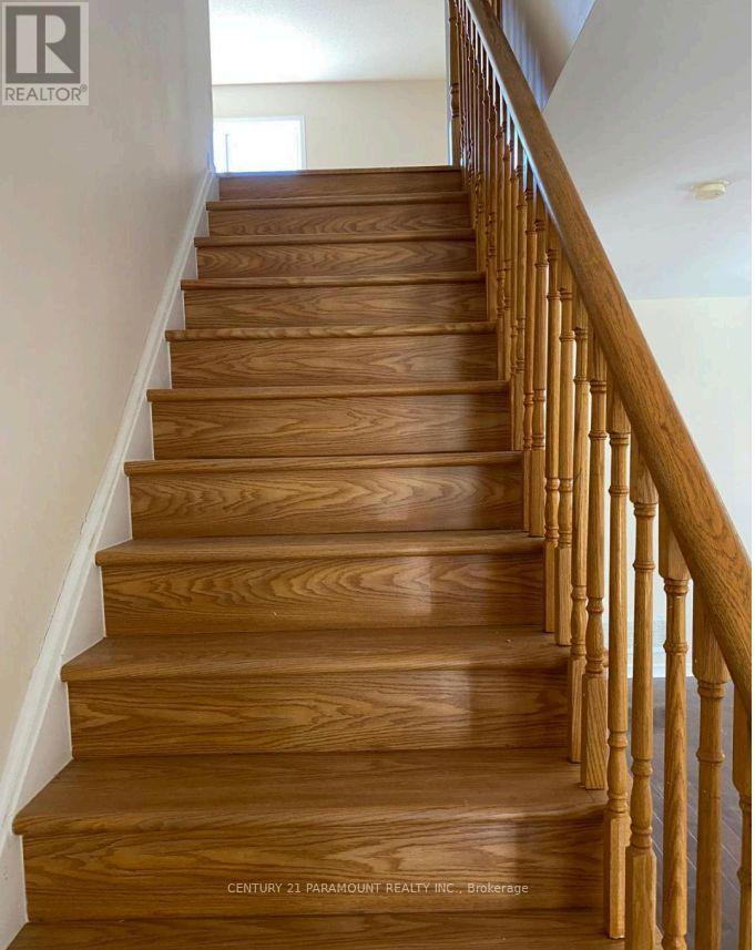 Upper - 23 Sunnybrook Crescent, Brampton, Ontario  L7A 2K2 - Photo 8 - W12539030