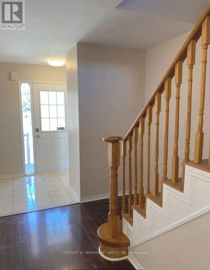 Upper - 23 Sunnybrook Crescent, Brampton, Ontario  L7A 2K2 - Photo 2 - W12539030