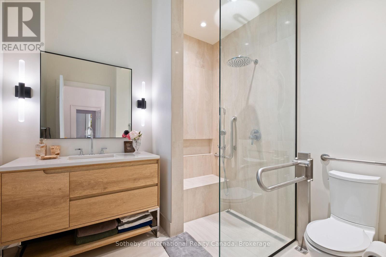 194 Grand River Street N, Brant, Ontario  N3L 2N3 - Photo 15 - X12541082