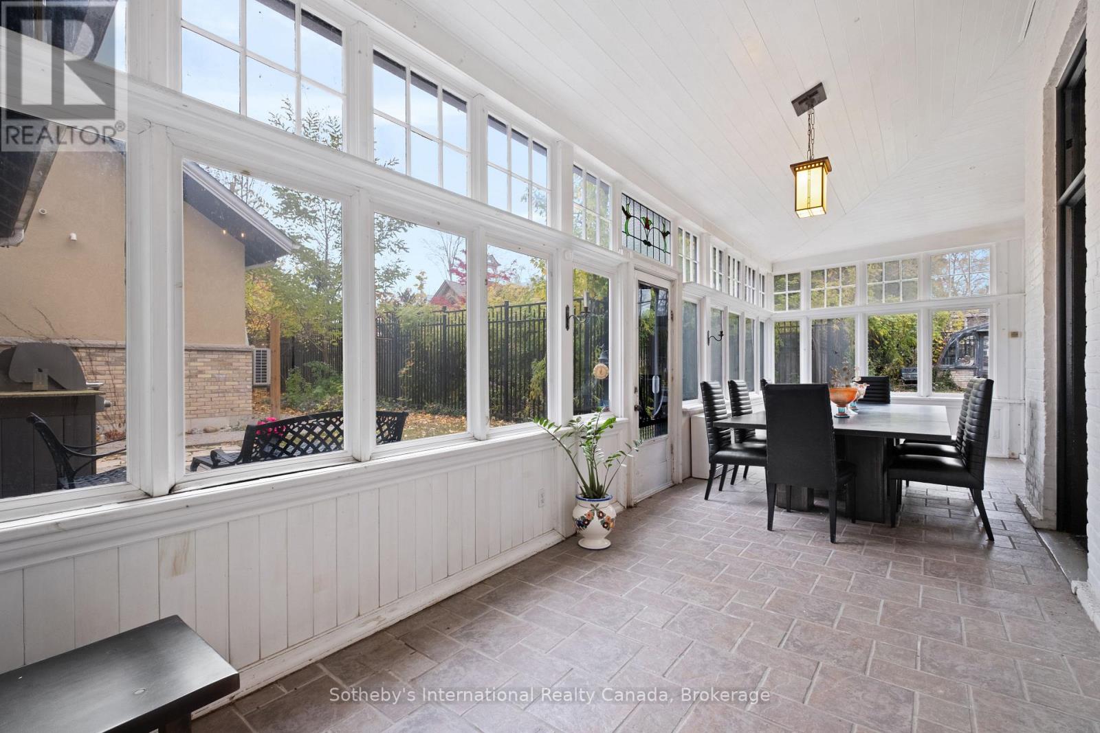 194 Grand River Street N, Brant, Ontario  N3L 2N3 - Photo 17 - X12541082