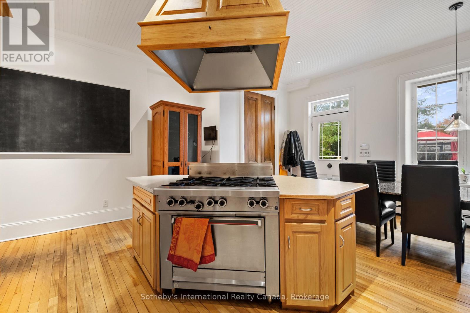 194 Grand River Street N, Brant, Ontario  N3L 2N3 - Photo 22 - X12541082