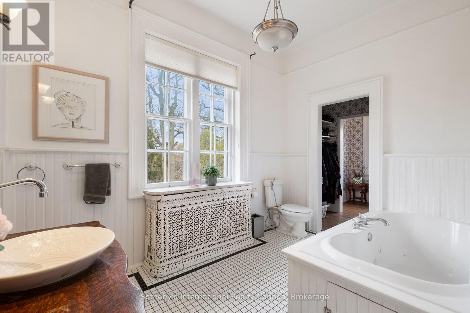 194 Grand River Street N, Brant, Ontario  N3L 2N3 - Photo 28 - X12541082