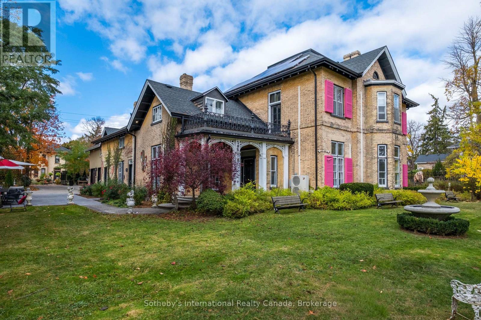 194 Grand River Street N, Brant, Ontario  N3L 2N3 - Photo 4 - X12541082