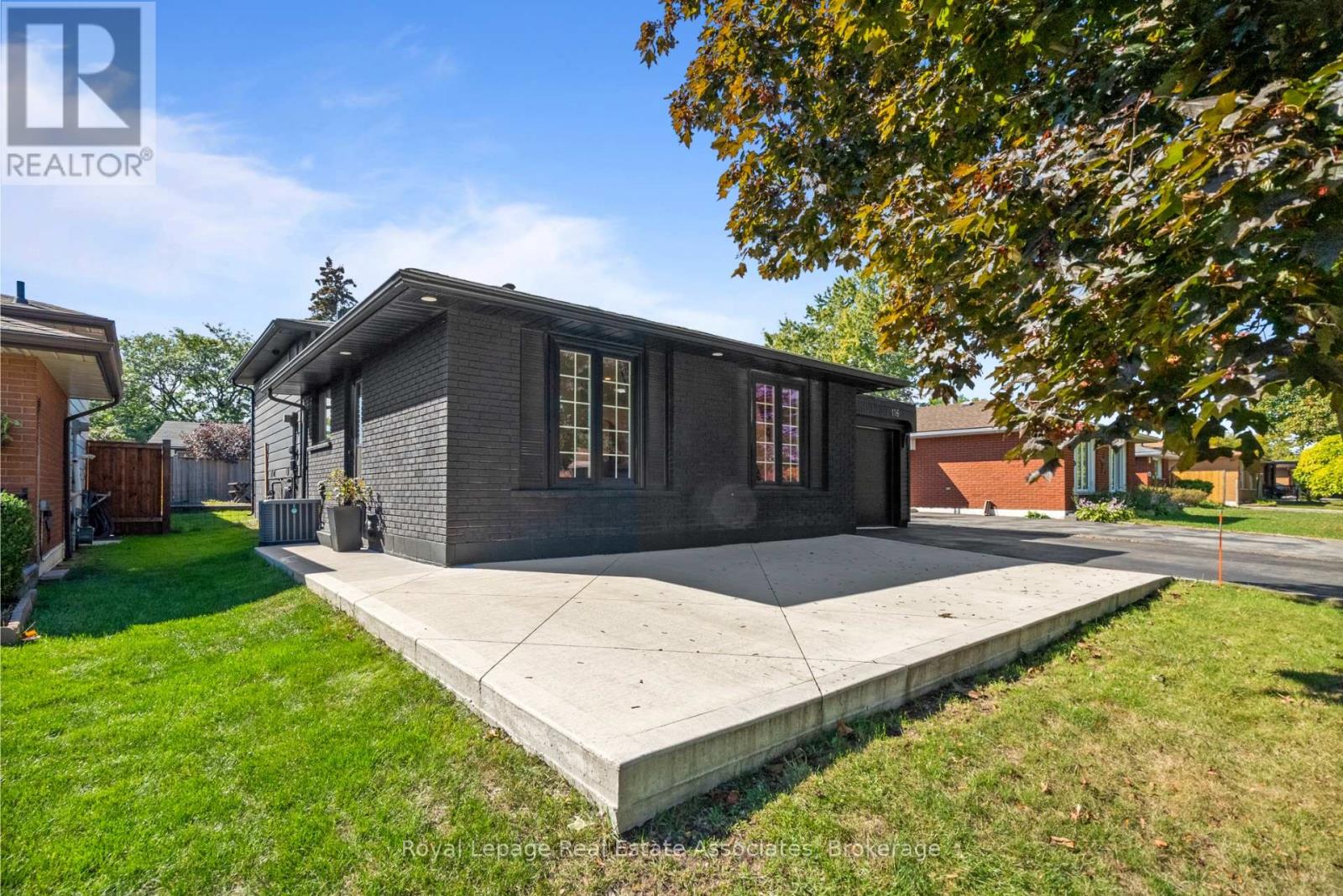 116 Boston Crescent, Hamilton, Ontario  L8T 4N2 - Photo 2 - X12540752