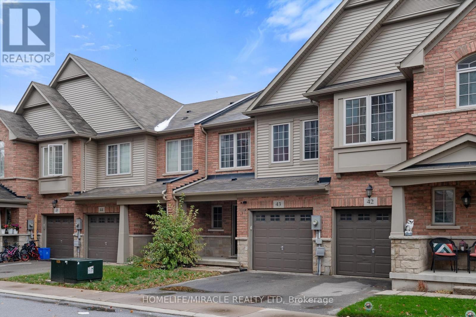 43 - 515 Winston Road, Grimsby, Ontario  L3M 0C8 - Photo 2 - X12540832