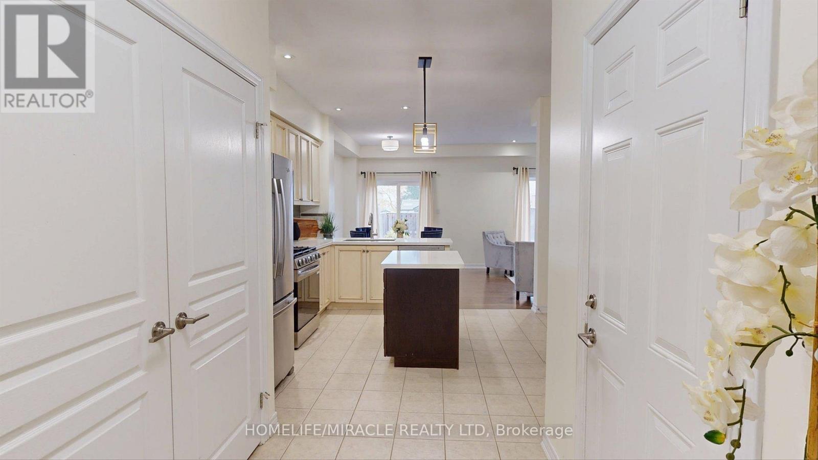 43 - 515 Winston Road, Grimsby, Ontario  L3M 0C8 - Photo 5 - X12540832