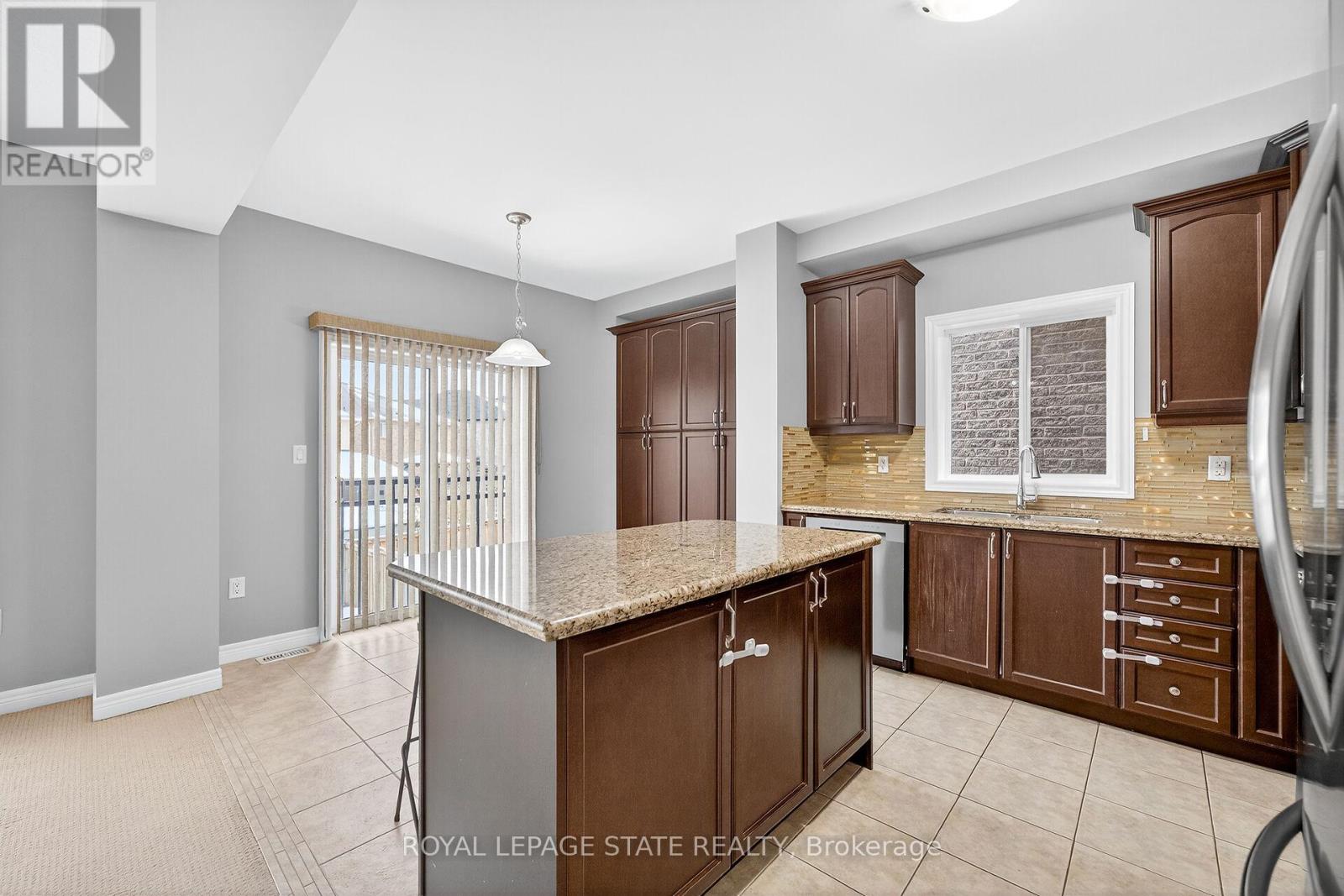 61 Irwin Avenue, Hamilton, Ontario  L9K 0E9 - Photo 11 - X12540840