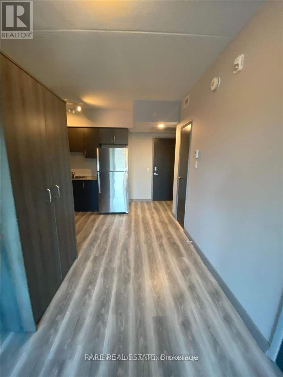 B411 - 275 Larch Street, Waterloo, Ontario  N2L 3R2 - Photo 10 - X12540868