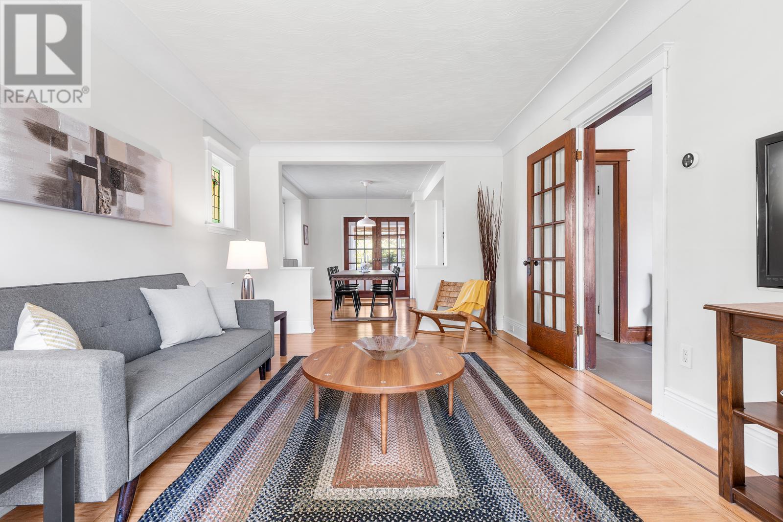 263 Houghton Avenue S, Hamilton, Ontario  L8K 2N4 - Photo 8 - X12491038