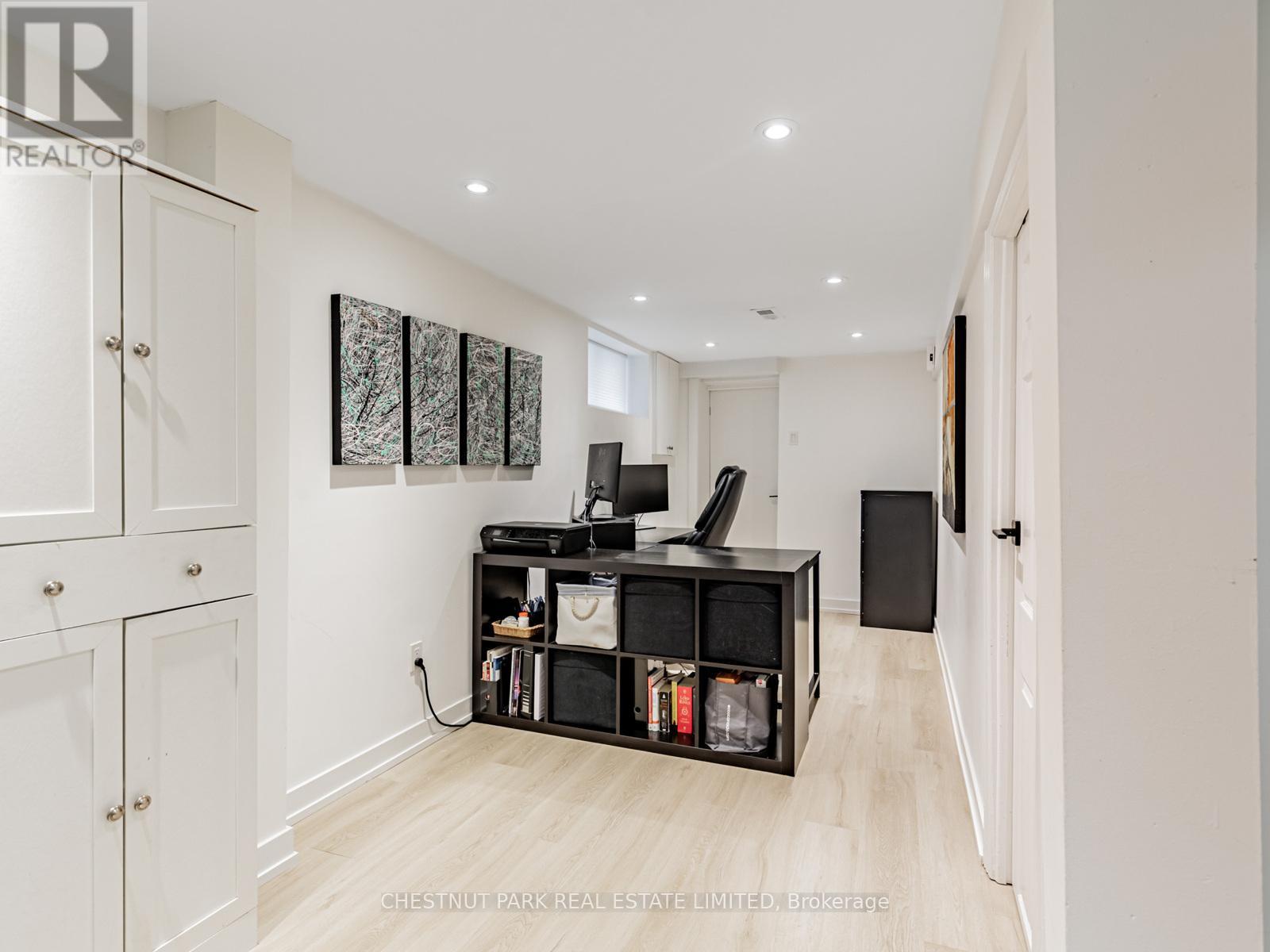 183 Locksley Avenue, Toronto, Ontario  M6B 3N8 - Photo 31 - W12533102