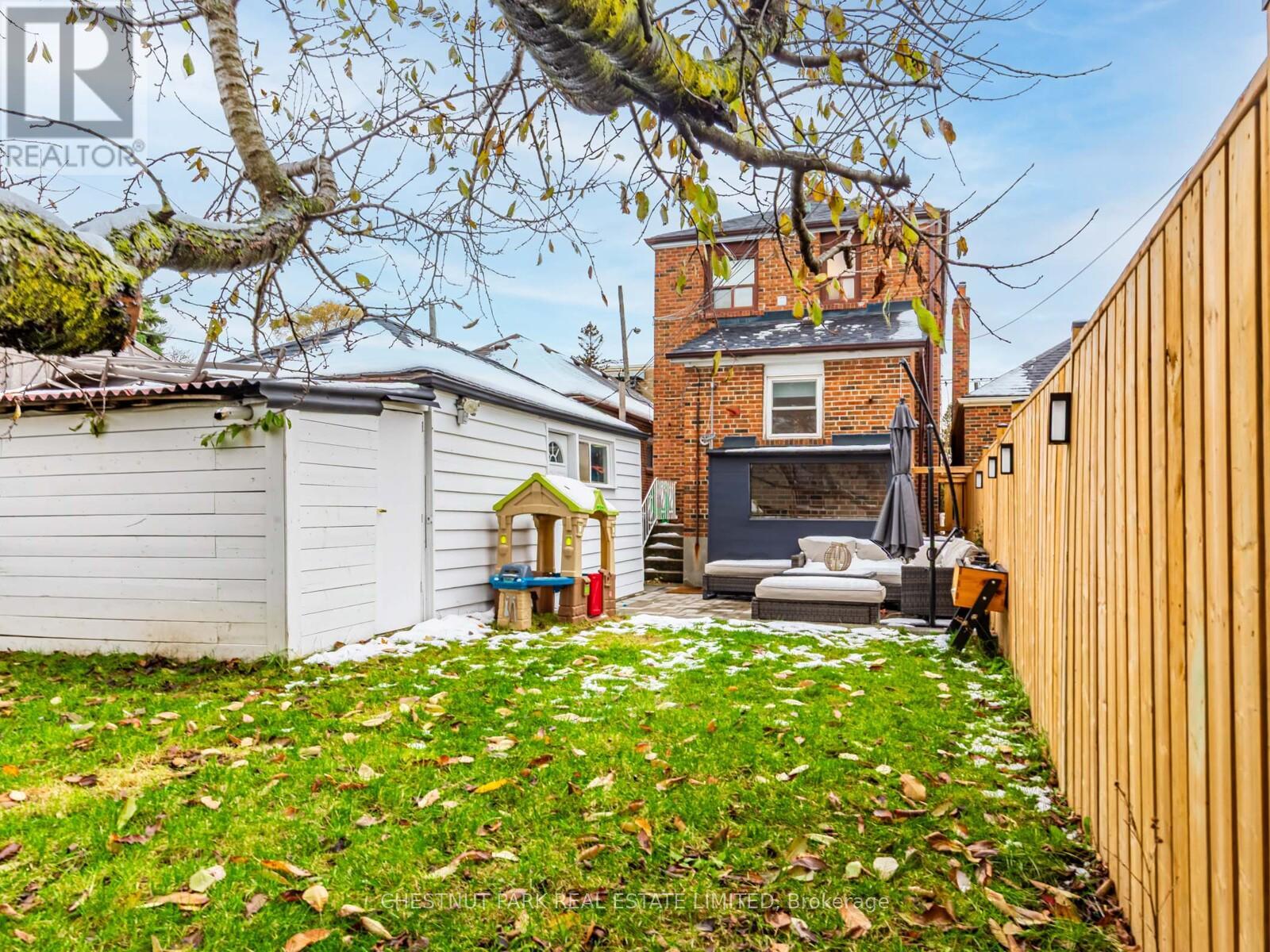 183 Locksley Avenue, Toronto, Ontario  M6B 3N8 - Photo 42 - W12533102