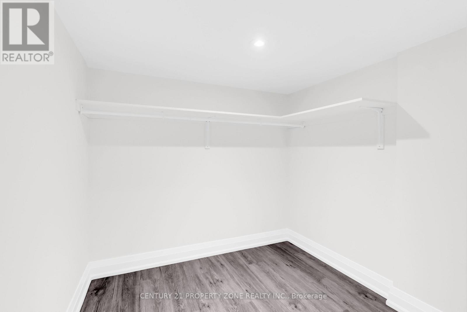 8885 Heritage Road, Brampton, Ontario  L6Y 6K4 - Photo 11 - W12539532