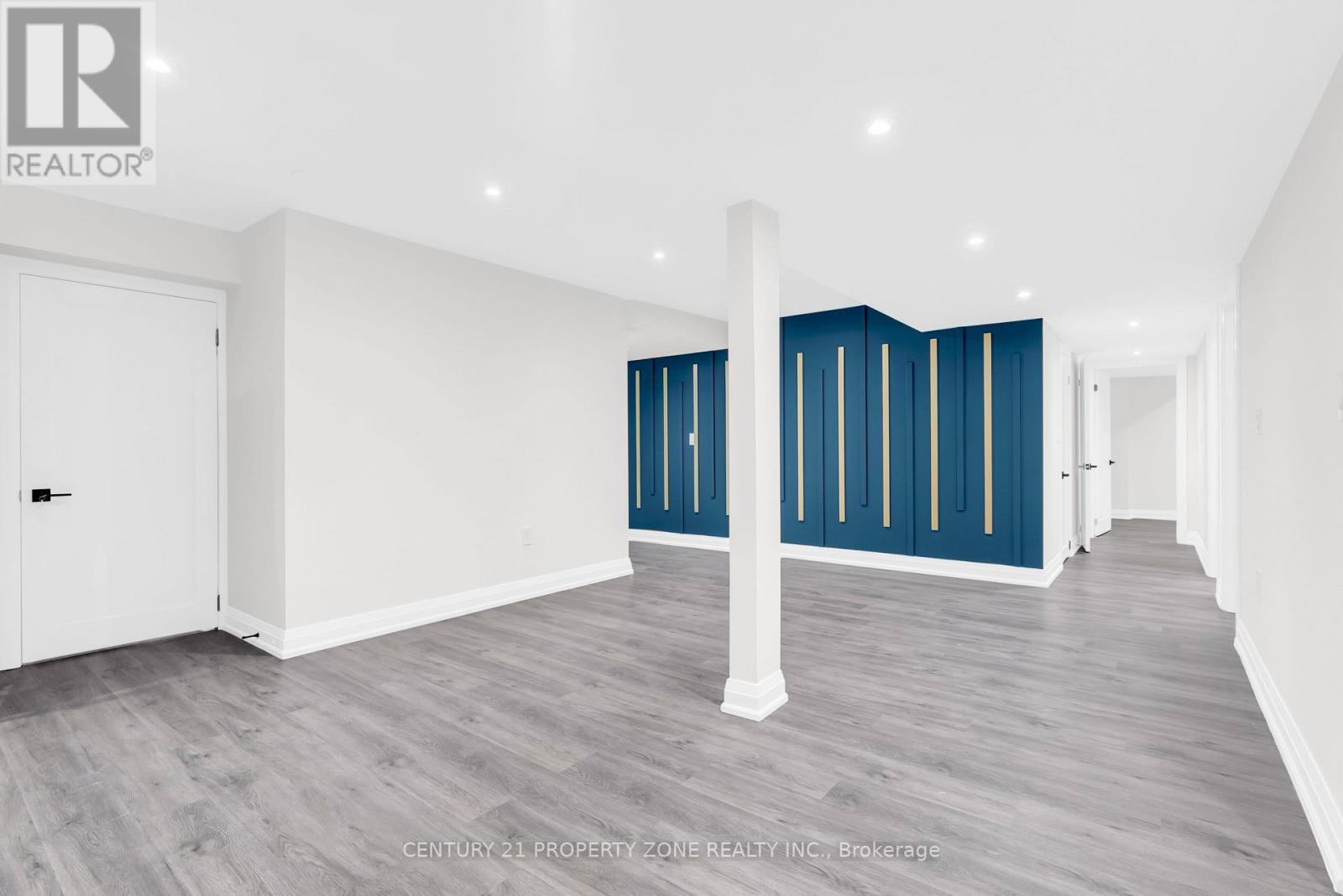 8885 Heritage Road, Brampton, Ontario  L6Y 6K4 - Photo 6 - W12539532